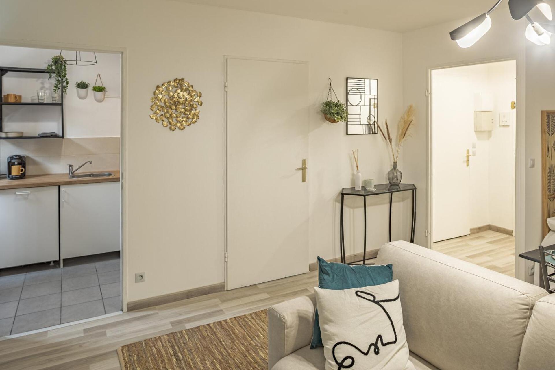 Julia Home, Madamedemconciergerie Reims Eksteriør bilde